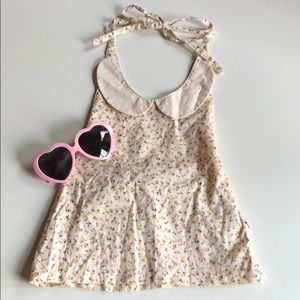 Lacey Lane | Ditsy Floral Collared Halter Top | 4